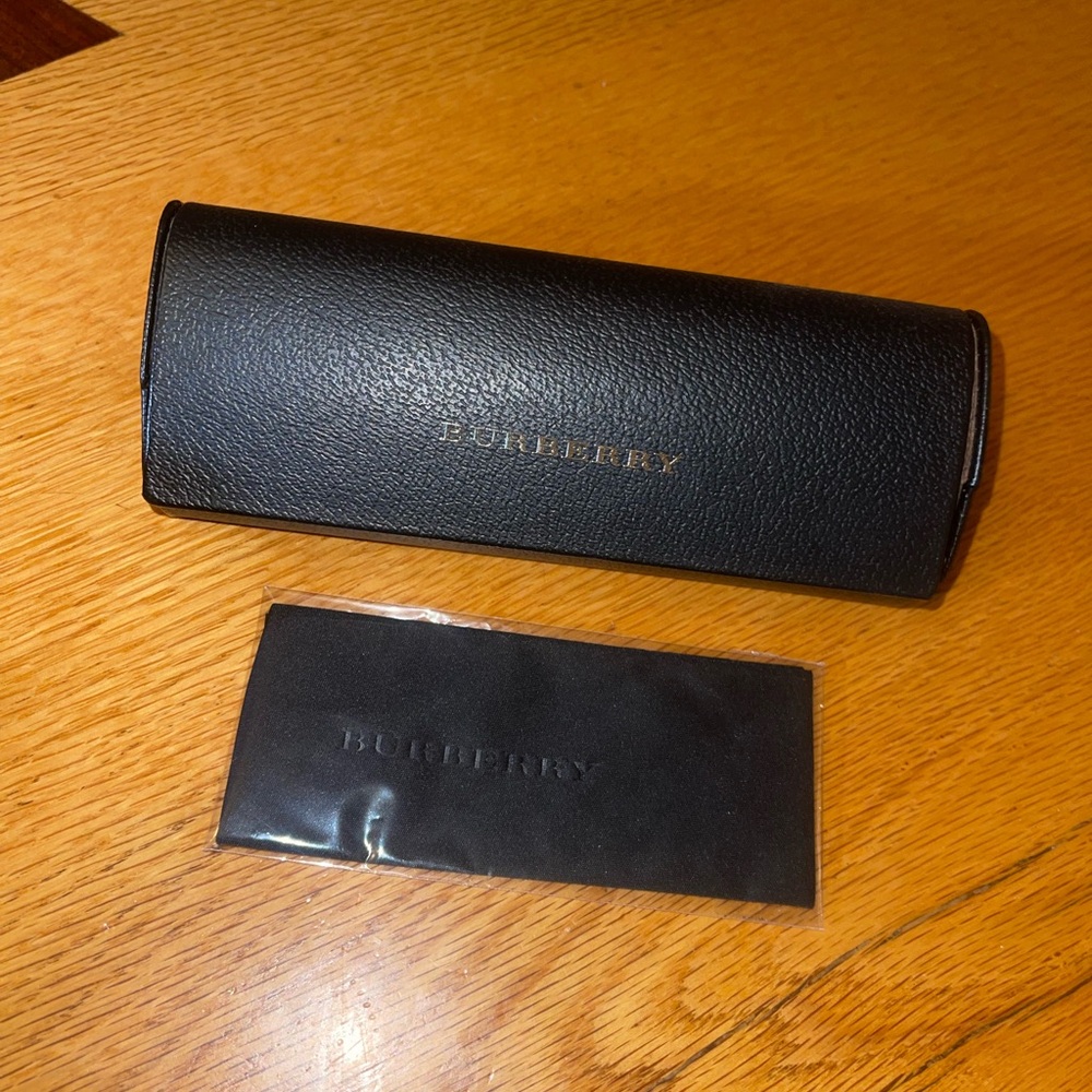 Burberry Sunglasses case